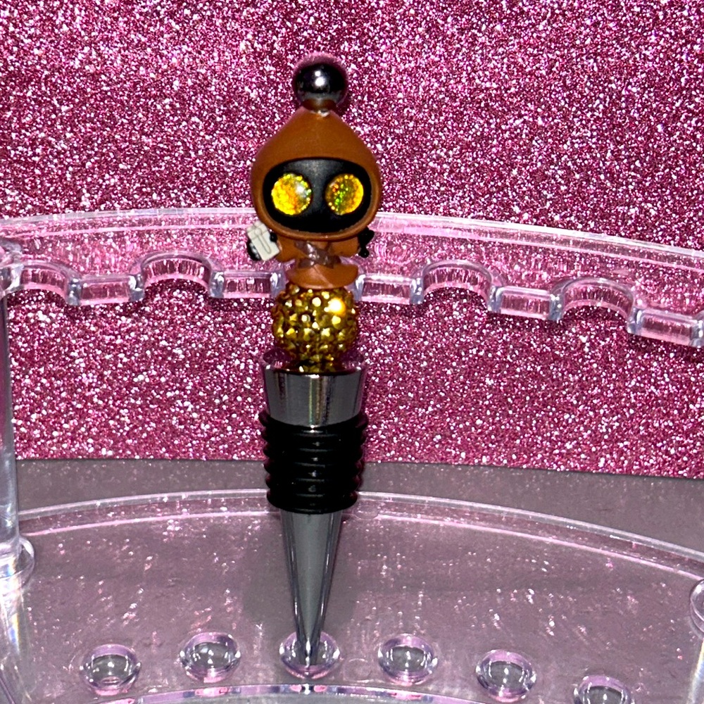 Hand crafted bottle stopper with Doorable topper